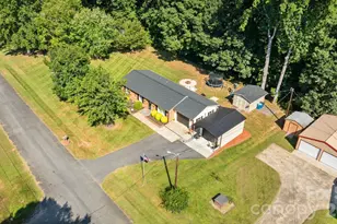 2428 Side Ln, Conover, NC 28613 - Photo 25