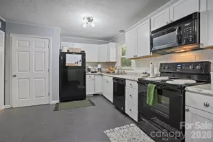 2428 Side Ln, Conover, NC 28613 - Photo 7
