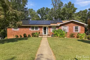 7 Fieldcrest Cir, Asheville, NC 28806 - Photo 1