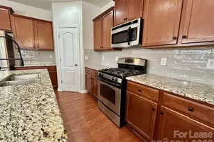 8245 Viewpoint Lane, Cornelius, NC 28031 - Photo 7