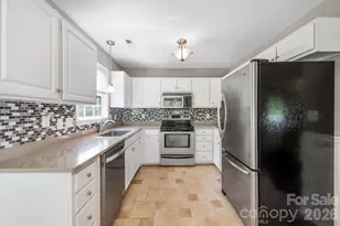98 Stonehollow Rd, Fletcher, NC 28732 - Photo 13