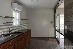 1442 School St, Statesville, NC 28677 - Photo 5