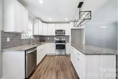 4400 Strangford Avenue, Charlotte, NC 28215 - Photo 11