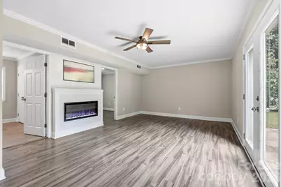 4400 Strangford Avenue, Charlotte, NC 28215 - Photo 17