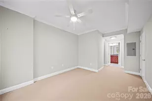 300 W 5th St, Charlotte, NC 28202 - Photo 21