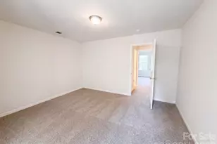 3527 Mallory Taylor Ln, Charlotte, NC 28216 - Photo 15