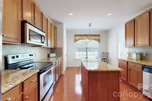 6005 Lillyshire Pl, Charlotte, NC 28213 - Photo 13