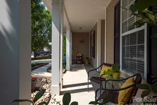 6005 Lillyshire Pl, Charlotte, NC 28213 - Photo 3