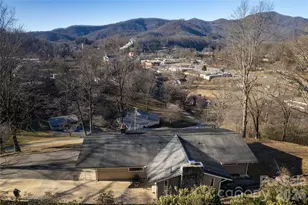 223 Cherry St, Sylva, NC 28779 - Photo 5