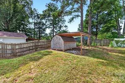 2519 Matthews Mint Hill Road, Matthews, NC 28105 - Photo 33