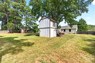 2519 Matthews Mint Hill Road, Matthews, NC 28105 - Photo 35