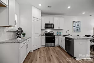 3204 Butler Hl Dr, Matthews, NC 28105 - Photo 5