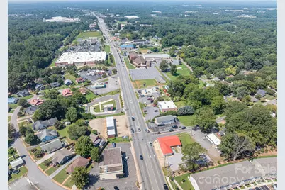 2303 E Main Street, Lincolnton, NC 28092 - Photo 3