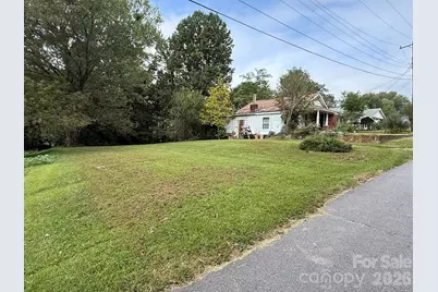 68 Morris Avenue, Marion, NC 28752 - Photo 1