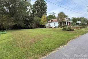 68 Morris Ave, Marion, NC 28752 - Photo 1