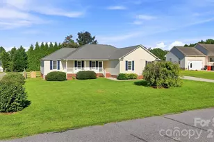 3707 Field Haven Ct, Maiden, NC 28650 - Photo 3