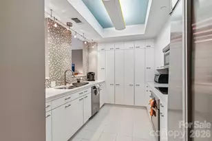 400 N Church St, Charlotte, NC 28202 - Photo 13