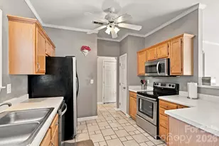 9115 Swallowtail Ln, Charlotte, NC 28269 - Photo 15