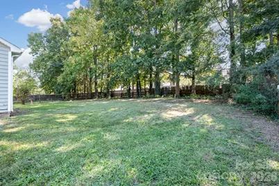 9115 Swallow Tail Lane, Charlotte, NC 28269 - Photo 5