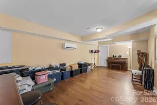 1688 Buffett Cir, Hickory, NC 28602 - Photo 23