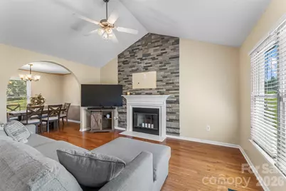 1688 Buffett Circle, Hickory, NC 28602 - Photo 3