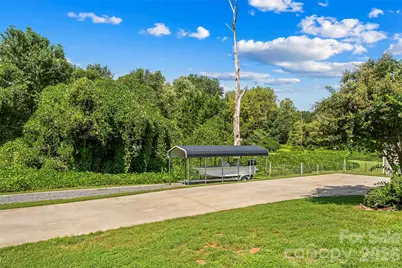 1688 Buffett Circle, Hickory, NC 28602 - Photo 31