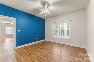 1360 21st Ave NE, Hickory, NC 28601 - Photo 9