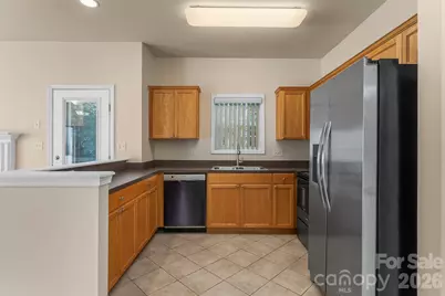 1360 21st Avenue NE, Hickory, NC 28601 - Photo 5