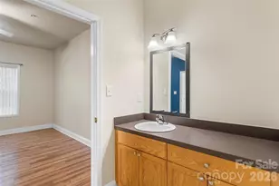 1360 21st Ave NE, Hickory, NC 28601 - Photo 11