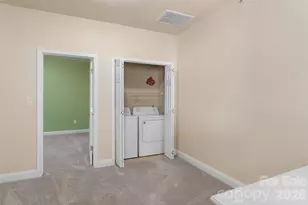 1360 21st Ave NE, Hickory, NC 28601 - Photo 17