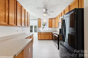 8A Bent Grass Ct, Black Mountain, NC 28711 - Photo 5