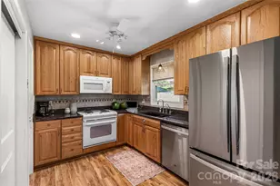 1009 Hollow Rd, Chester, SC 29706 - Photo 9