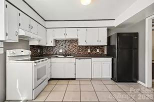 7964 Shady Oak Trail, Charlotte, NC 28210 - Photo 15