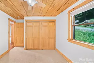 73 Oak Ridge Ct, Mars Hill, NC 28754 - Photo 17