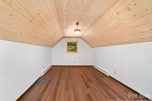 73 Oak Ridge Ct, Mars Hill, NC 28754 - Photo 23