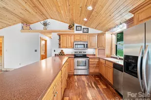 73 Oak Ridge Ct, Mars Hill, NC 28754 - Photo 9