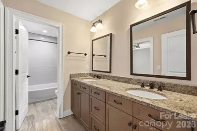 520 Iverson Way, Charlotte, NC 28203 - Photo 35