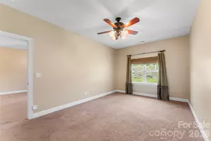 123 Foxden Dr, Fletcher, NC 28732 - Photo 11