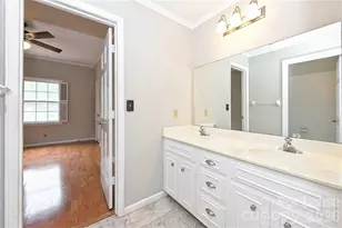 1016 Queens Rd, Charlotte, NC 28207 - Photo 17