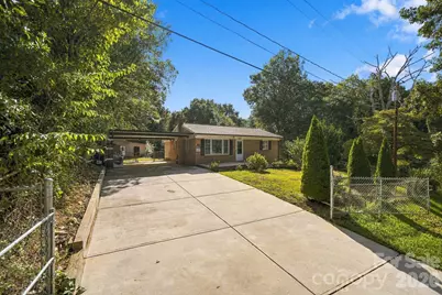 901 Furman Street, Dallas, NC 28034 - Photo 3