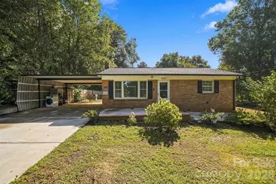 901 Furman Street, Dallas, NC 28034 - Photo 1