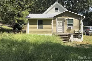 1230 Columbus St, Albemarle, NC 28001 - Photo 1