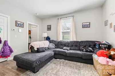 1104 W 7th Avenue, Gastonia, NC 28052 - Photo 7