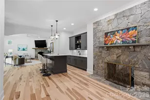 6239 Sharon Hills Rd, Charlotte, NC 28210 - Photo 7