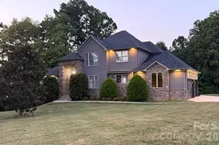 8007 Glen Abbey Cir, Stanley, NC 28164 - Photo 3
