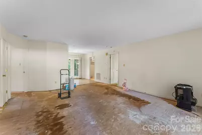 2524 Robinson Road, Newton, NC 28658 - Photo 3