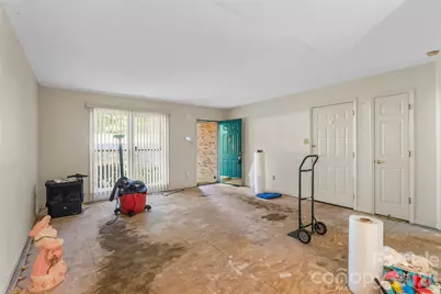 2524 Robinson Road, Newton, NC 28658 - Photo 5