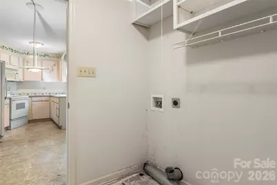 2524 Robinson Road, Newton, NC 28658 - Photo 7