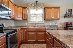 33 Sherman Meadows Dr, East Flat Rock, NC 28726 - Photo 15