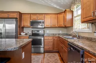 33 Sherman Meadows Dr, East Flat Rock, NC 28726 - Photo 17